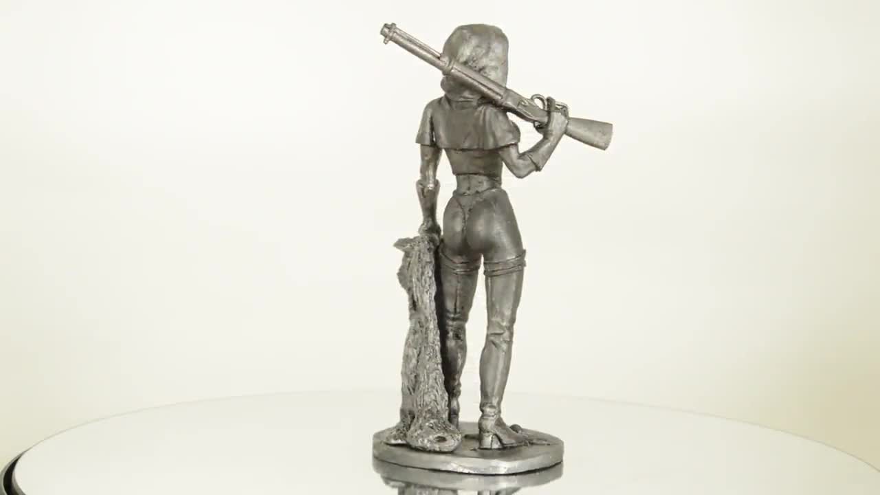Tin toy soldier 1/23 metal sculpture Little red riding hood hunter fantasy art 
