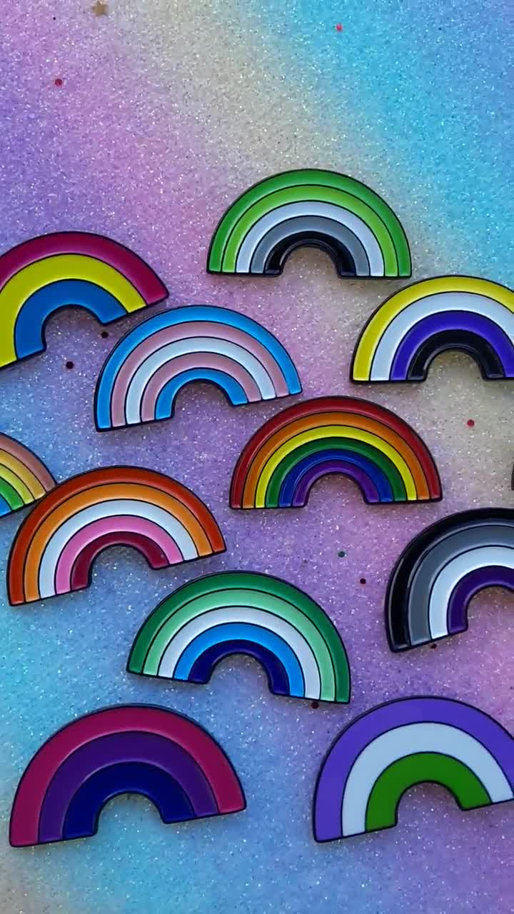 Penta Angel 4Pcs Rainbow Brooch Pins Gay Lesbian Pride Enamel Flag Lapel Collar Hat Shawl Pins for Men Women Clothes and Bags Decoration 