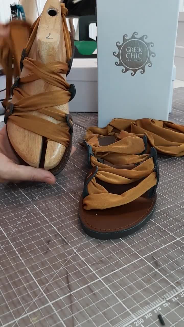 Sandalias de cuero greco-hechas a mano romanas SPARTA sandalias hechas a mano suaves y suaves y cómodas Zapatos Zapatos para mujer Sandalias Sandalias de gladiador y de tiras hechas de cuero 100% genuino Doble regalo para ella 