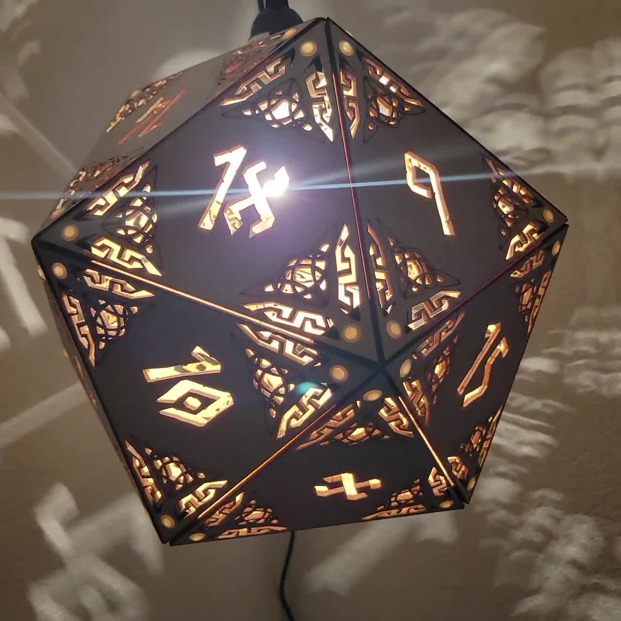 dragons Table lamp dado 20 magic dnd dungeons wooden d20
