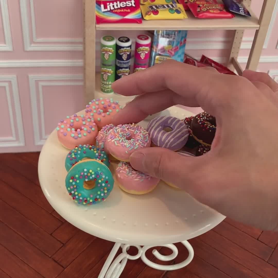 4 miniature beignets donuts poupées Food 6th échelle 