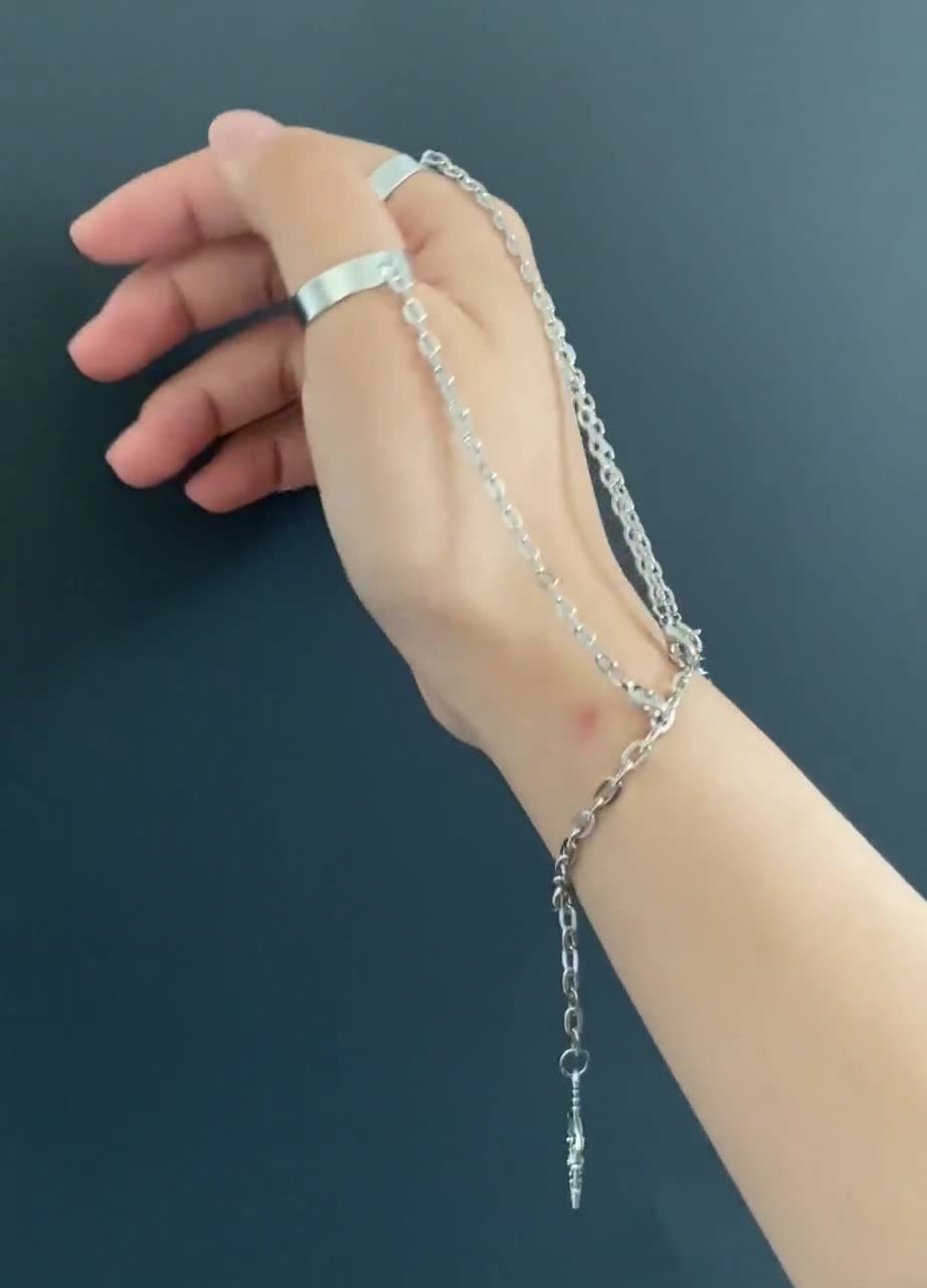 WANGFUFU Bracelet Ring Hand Chain Five Finger Adult Kurapika Chains Bracelet Hunter Cosplay Rings Jewelry 