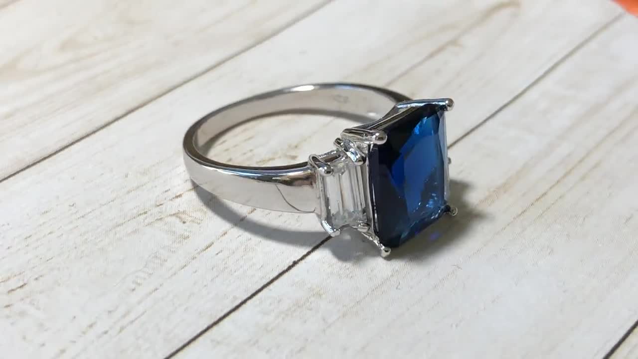 Een prachtige 4CT Emerald Cut Velvety Blue Sapphire Ring Sieraden Ringen Statementringen 