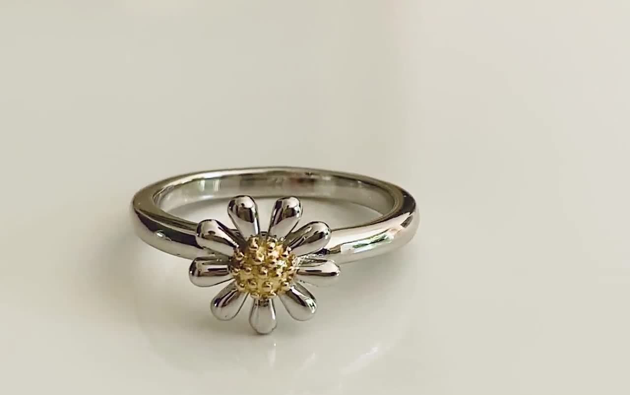 Jewellery Rings Stackable Rings custom sizes Silver Daisy Ring with gold plated centre - Ref: AER001 