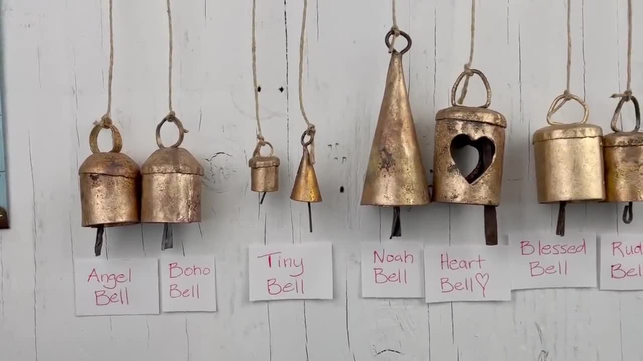 cena Bell, pequeñas campanas Cuatro 9mm oro Liberty campanas Casa De Muñecas Miniaturas 