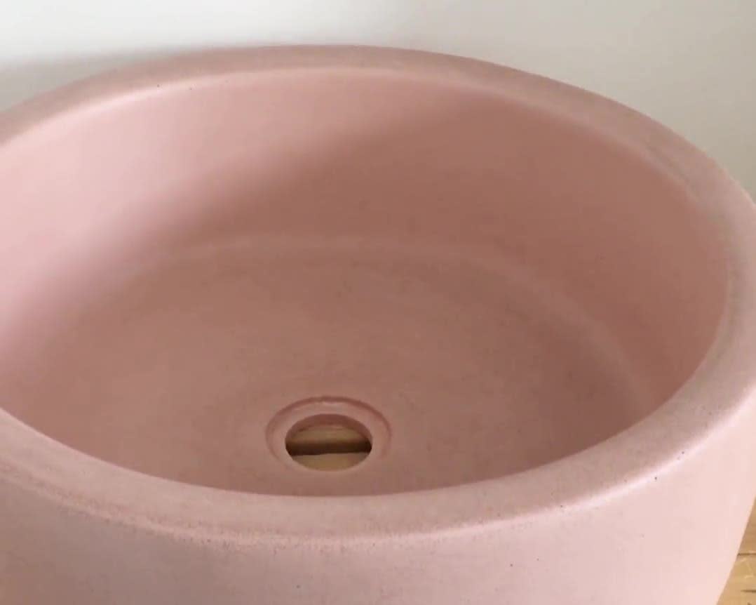 Raw Curve Sink in pastel pink