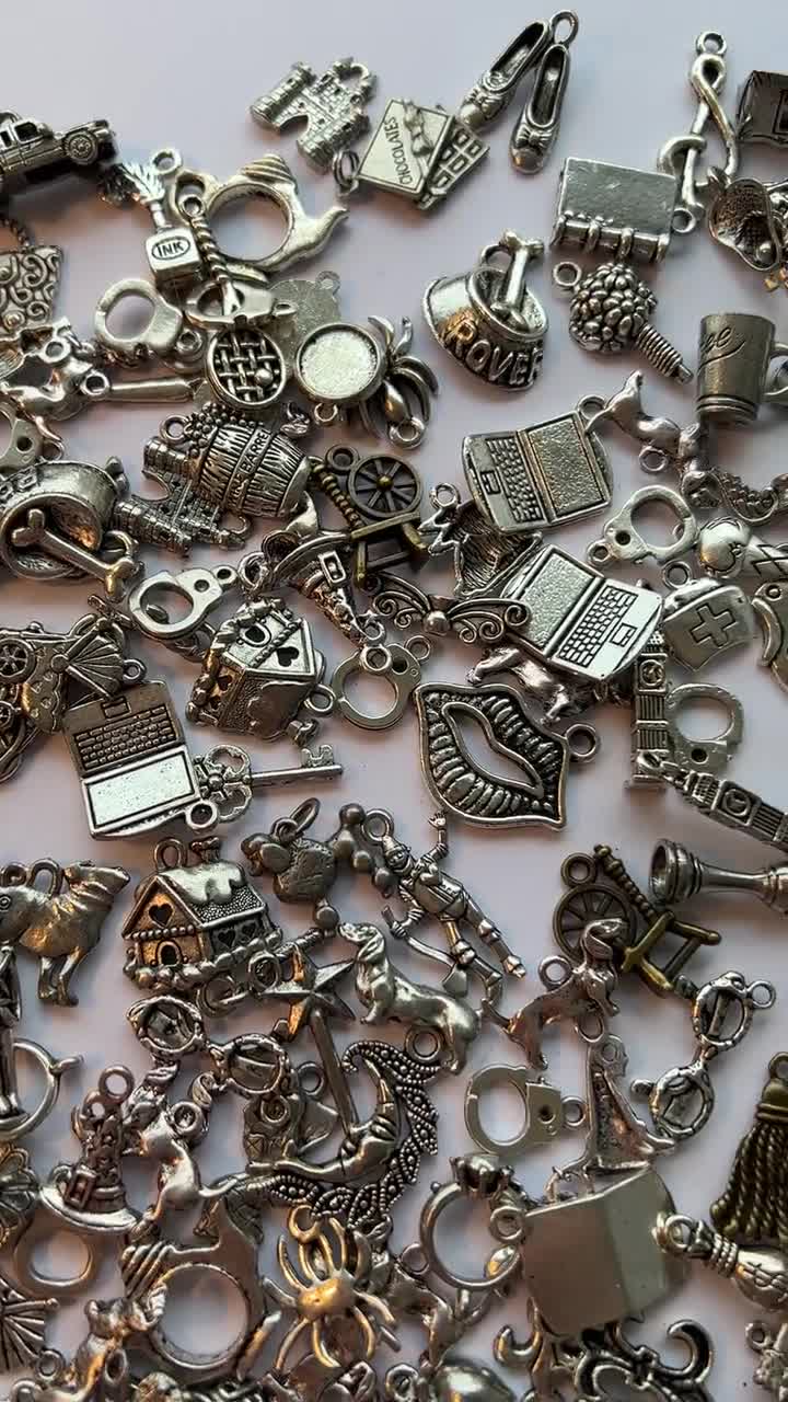 200 PiEcE LoT ~ MiXeD ThEMe STyLeS SiLvER ChArMs PeNdAnTs NeW JeWeLRy FiNdiNgS 