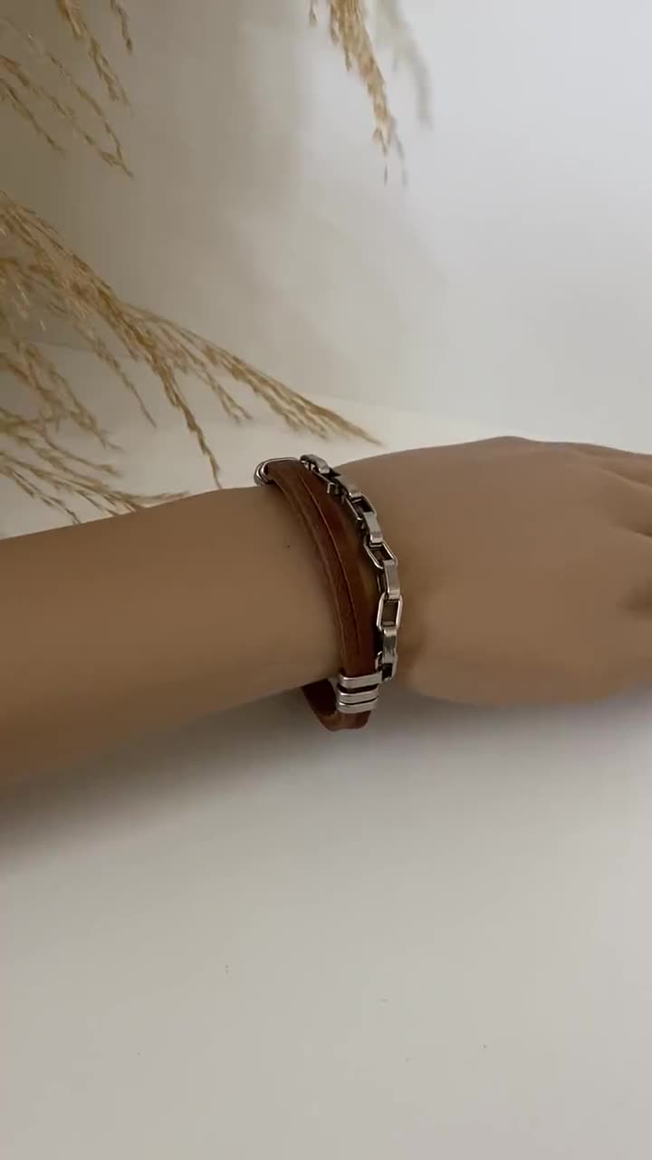 Details about   Fathers DaMen's Stainless Steel Leather Cord Bracelet Braided Clasp Bangle Brown 