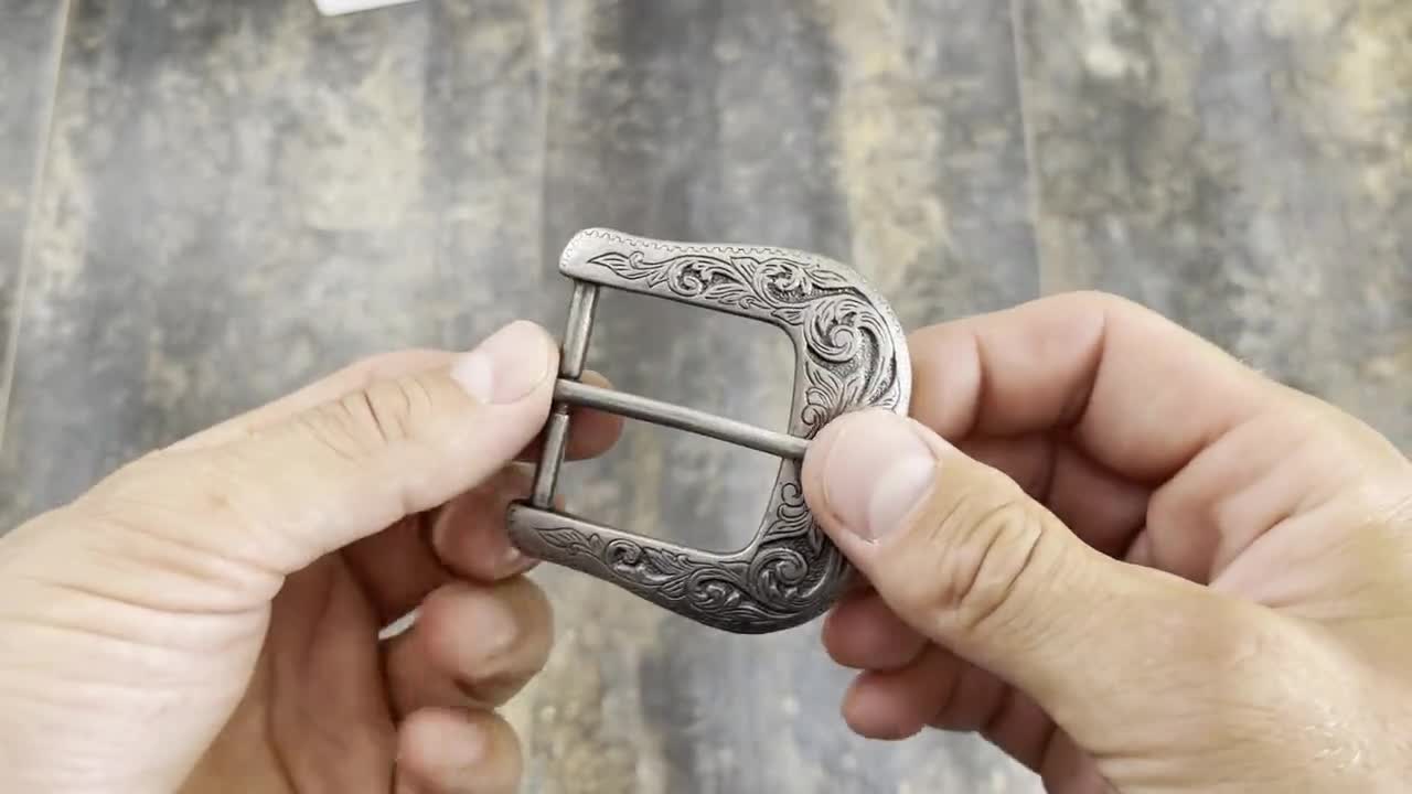 Ontario Ships from Cornwall Canada. Fancy Western Scroll Rose Brushed Silver Oval Belt Buckle for Belts by Canada Buckles