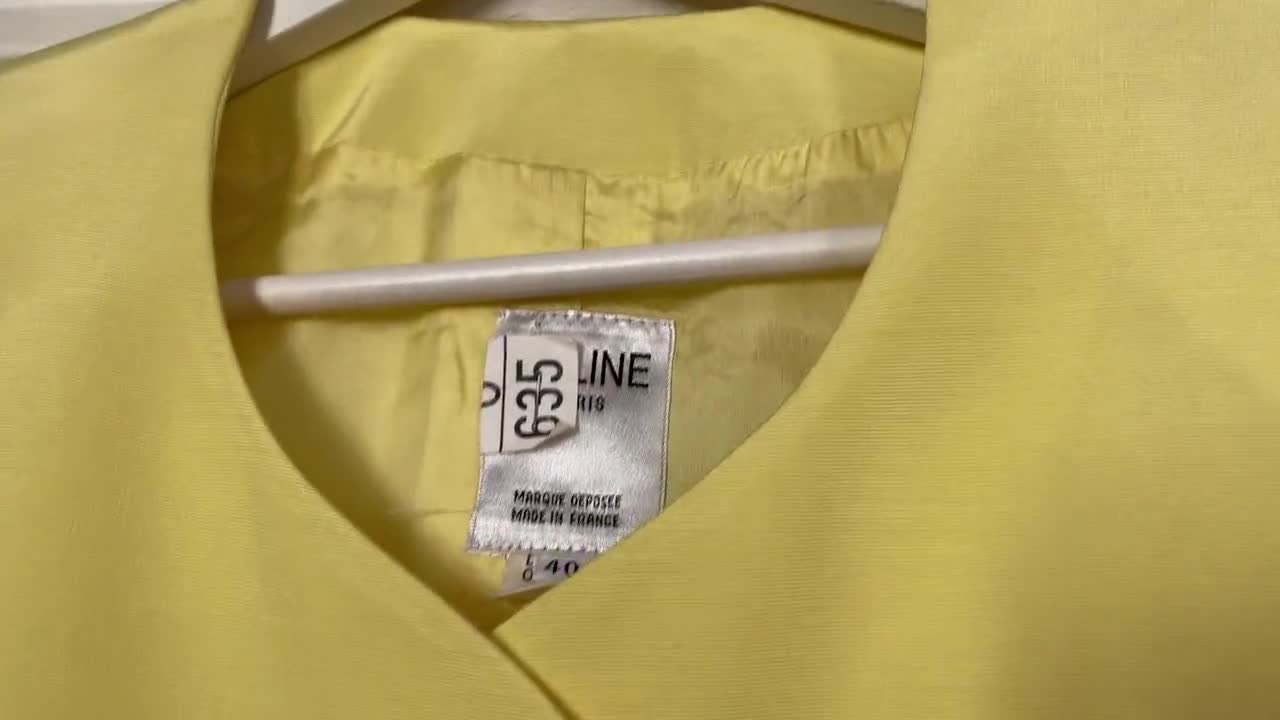 Vintage Celine Blazer Yellow Golden Buttons Frans Design Modern Princess Mid Lenght Sleeve Bateau Neck Line Elegant Party Office Suit 80s. Kleding Gender-neutrale kleding volwassenen Blazers 