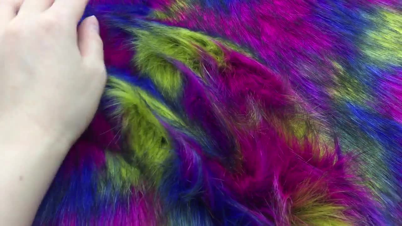 Nouvelle fausse fourrure Chapeaux top qualité festifs Chapeaux Rainbow Dash Couleurs 