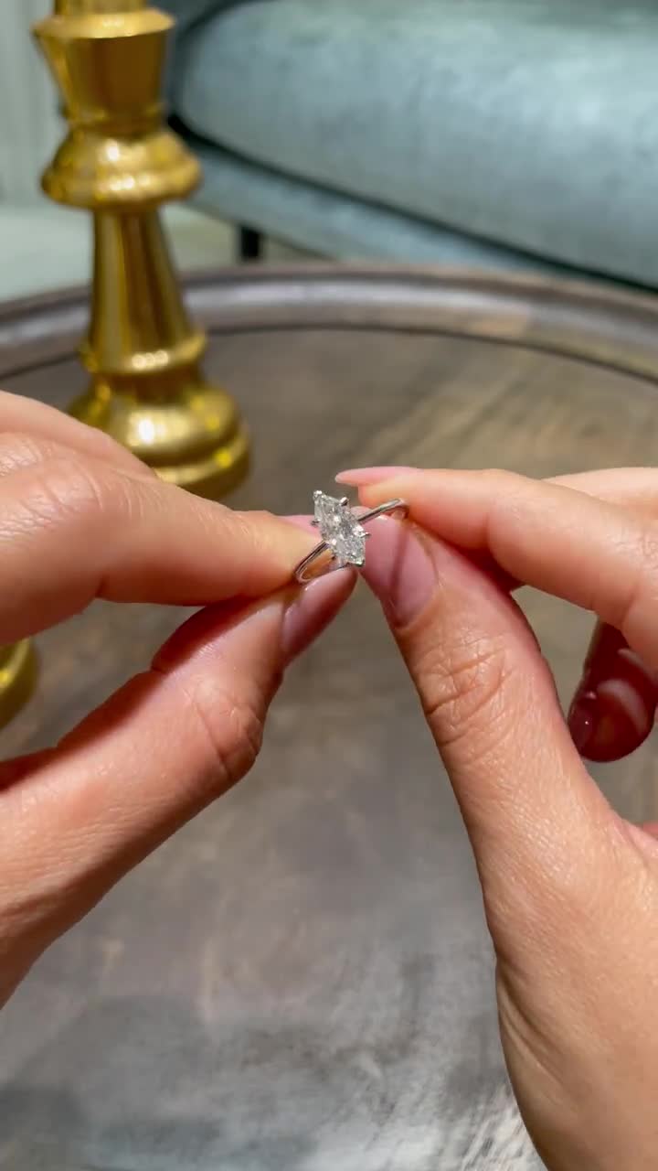 one carat marquise cut diamond