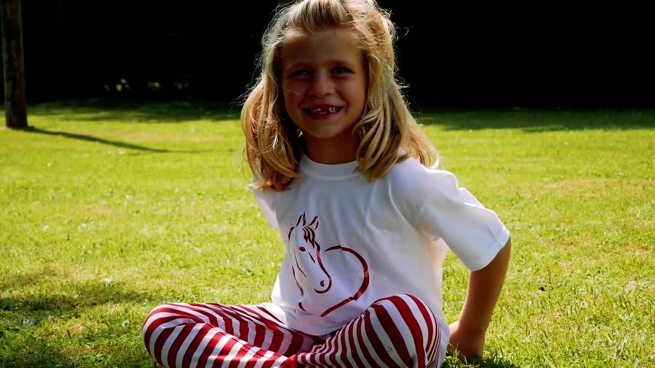Stripey Horse Design Kid's PJ Set Kleding Meisjeskleding Pyjamas & Badjassen Pyjama Sets 