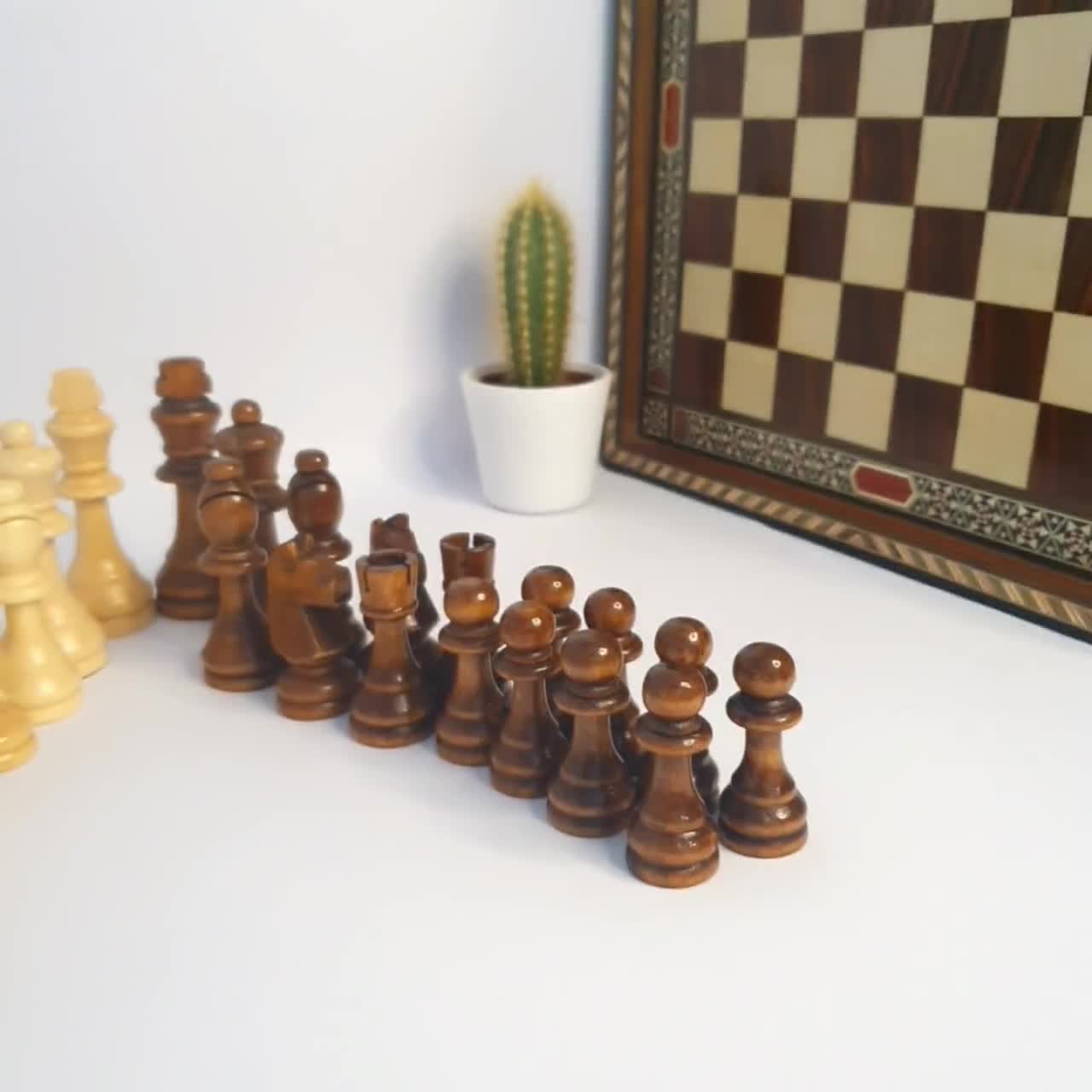 32 Stück Holz Geschnitzte Schachfiguren Handgemachtes Großes Handgefertigtes Set 