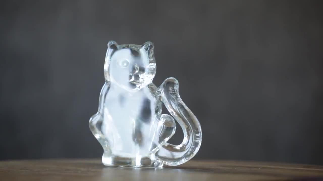 This Adorable Kitten Would Be Perfect As A Paperweight Or In A Cat Collection. Clear Art Glass Cat Figurine Made In Sweden Signed By Artist