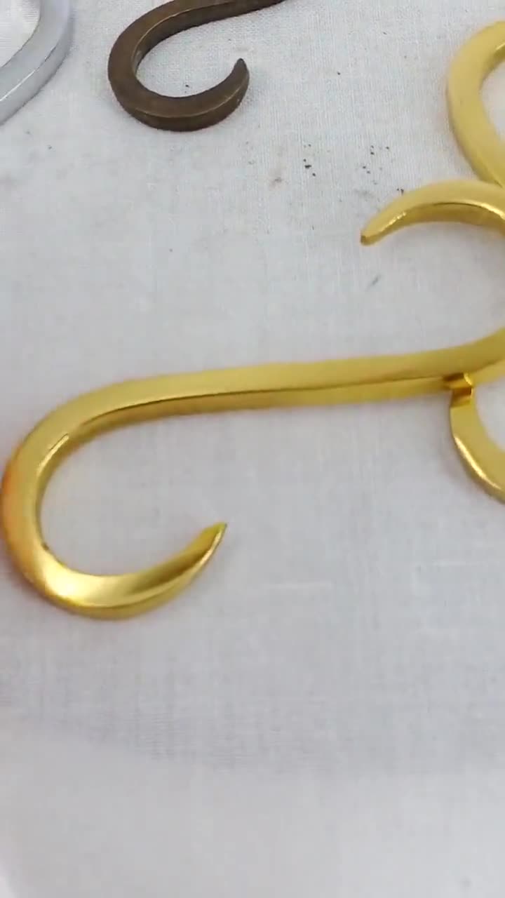 10 pack of hooks kisses solid brass polished 58mm diameter 