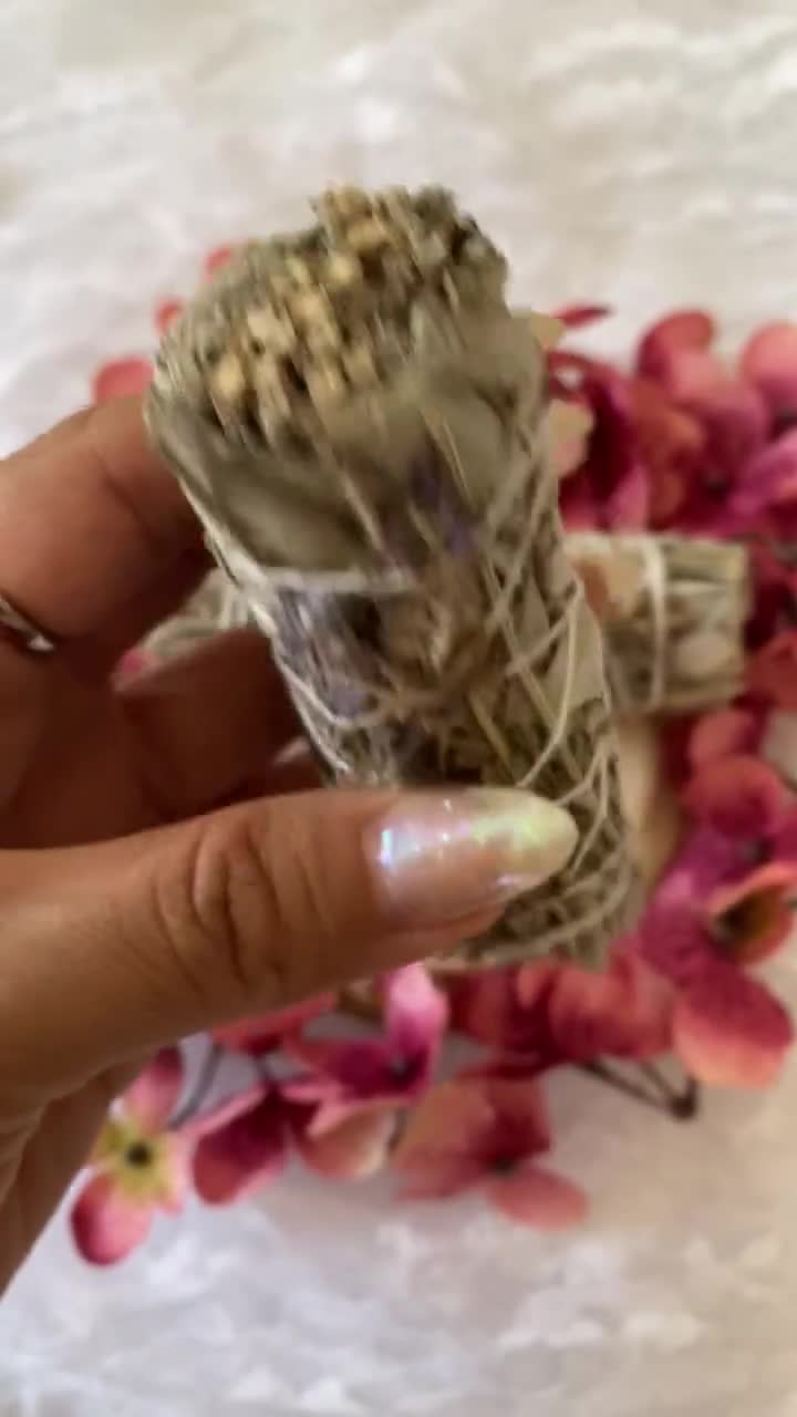 Ethically Sourced Smudge Stick, Sage Bundle, White Sage with Lavender,  Energy Cleansing, Sacred Smudge - Sourced from Peru