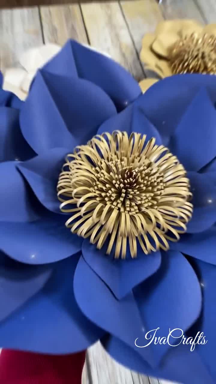 Flores de papel grandes en crema de oro azul marino flores de - Etsy España